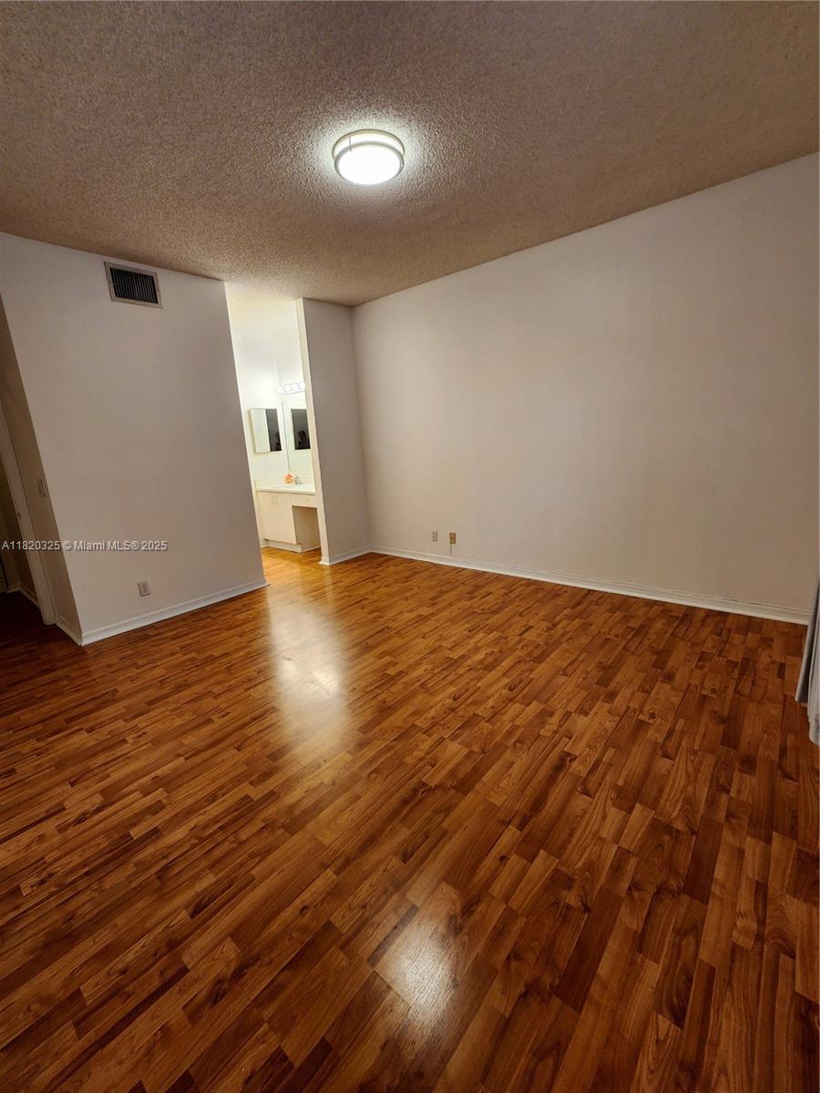 SECTORS 3 & 4 BOUNDARY PL - Residential Lease