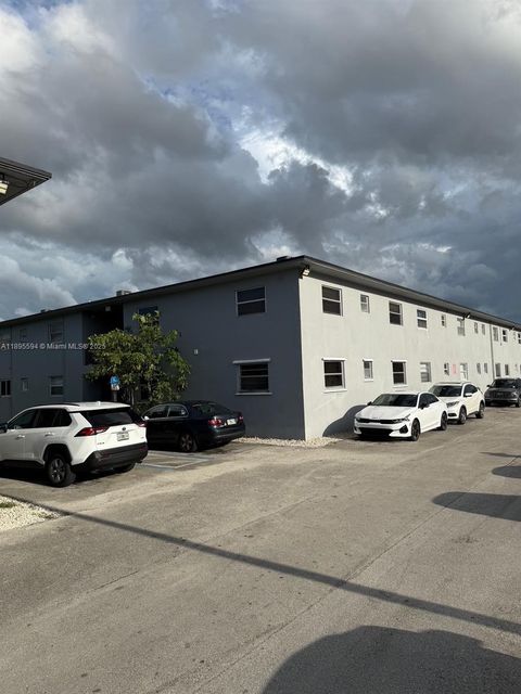 4250 SW 67th Ave 48 Miami FL 33155