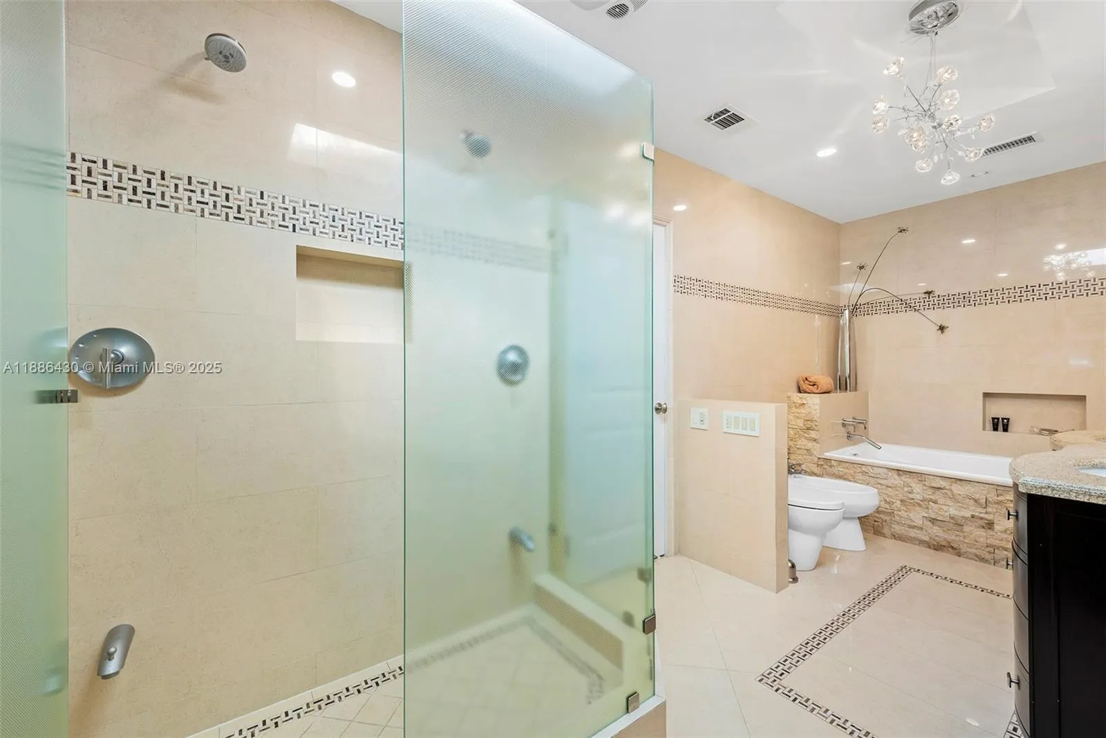 Hallandale Beach, Florida 33009, United States, 3 Bedrooms Bedrooms, ,3 BathroomsBathrooms,Residential,Active,218551