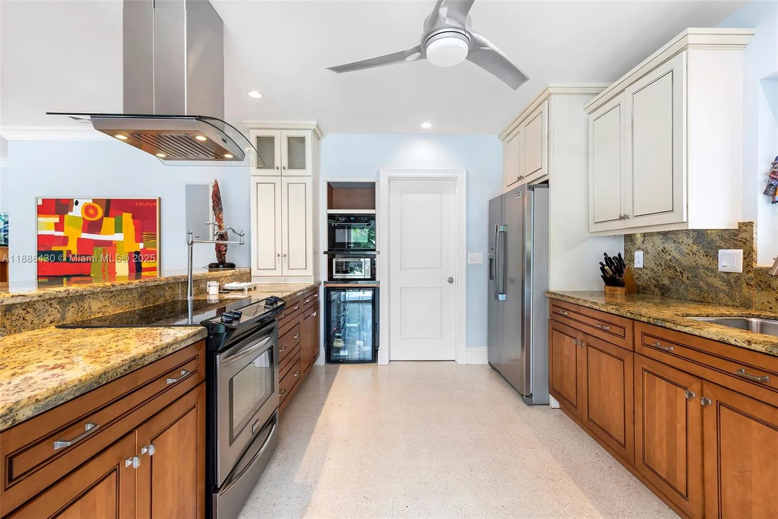 Hallandale Beach, Florida 33009, United States, 3 Bedrooms Bedrooms, ,3 BathroomsBathrooms,Residential,Active,218551