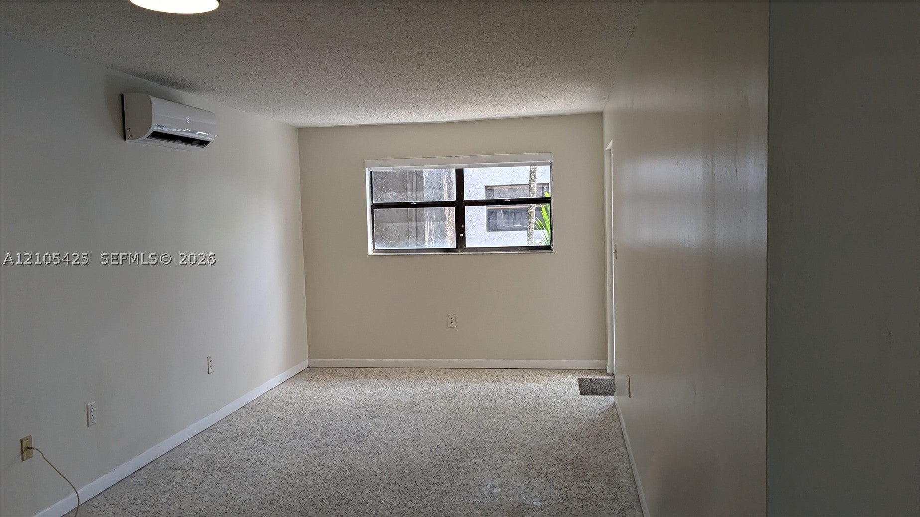 142 SW 18th Ave 24