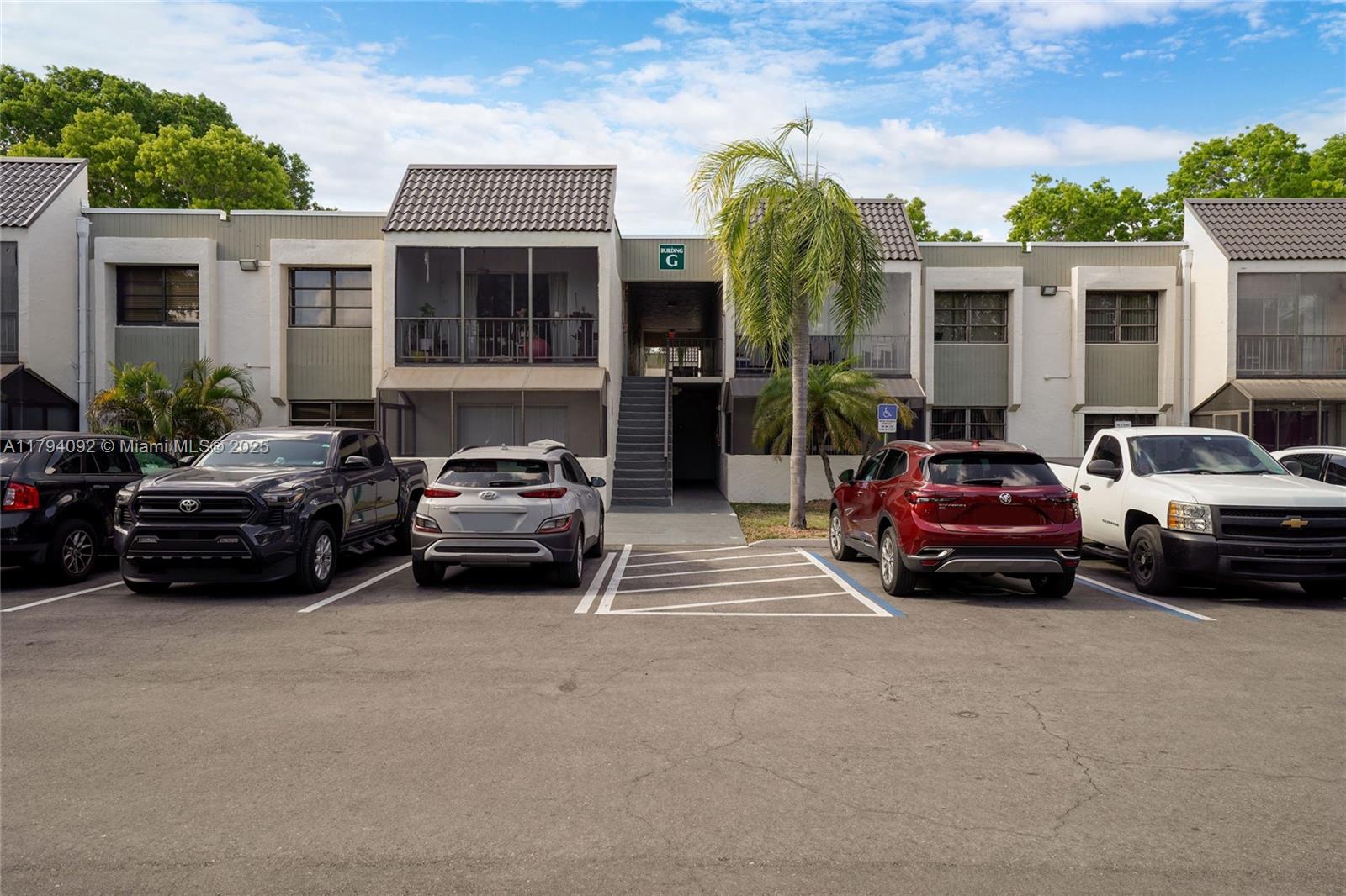 7913 SW 104th St 106G