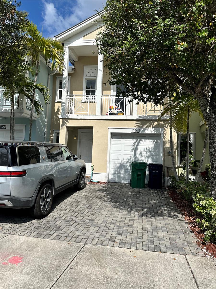 Rental Property at 10761 Nw 75th St 10761, Doral, Miami-Dade County, Florida - Bedrooms: 3 
Bathrooms: 3  - $4,500 MO.