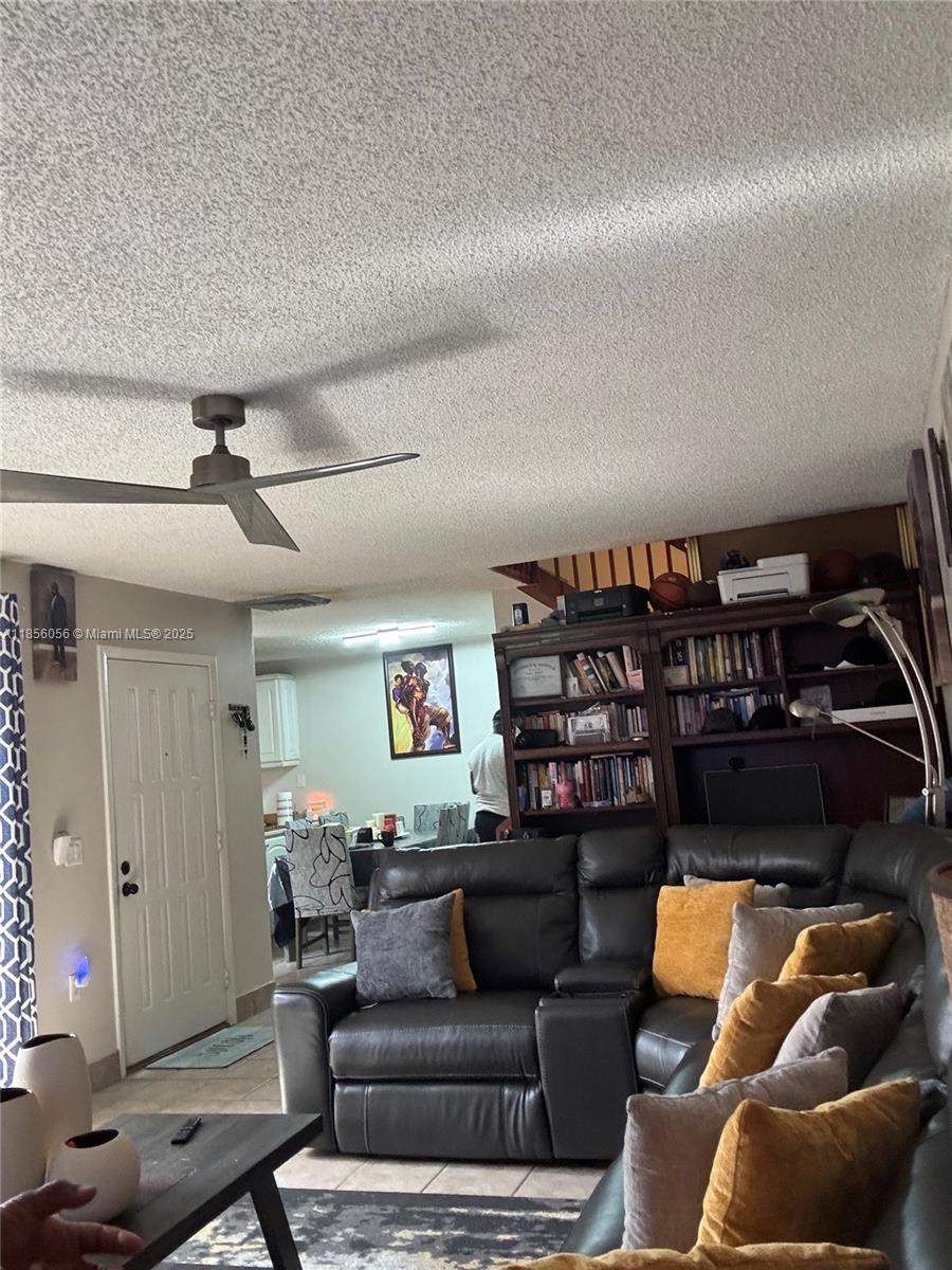 VILLAGE OF SANDALWOOD LAK - Residential Lease