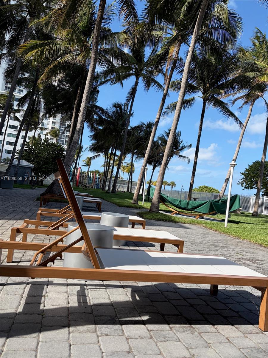 LA GORCE PALACE CONDO - Residential Lease