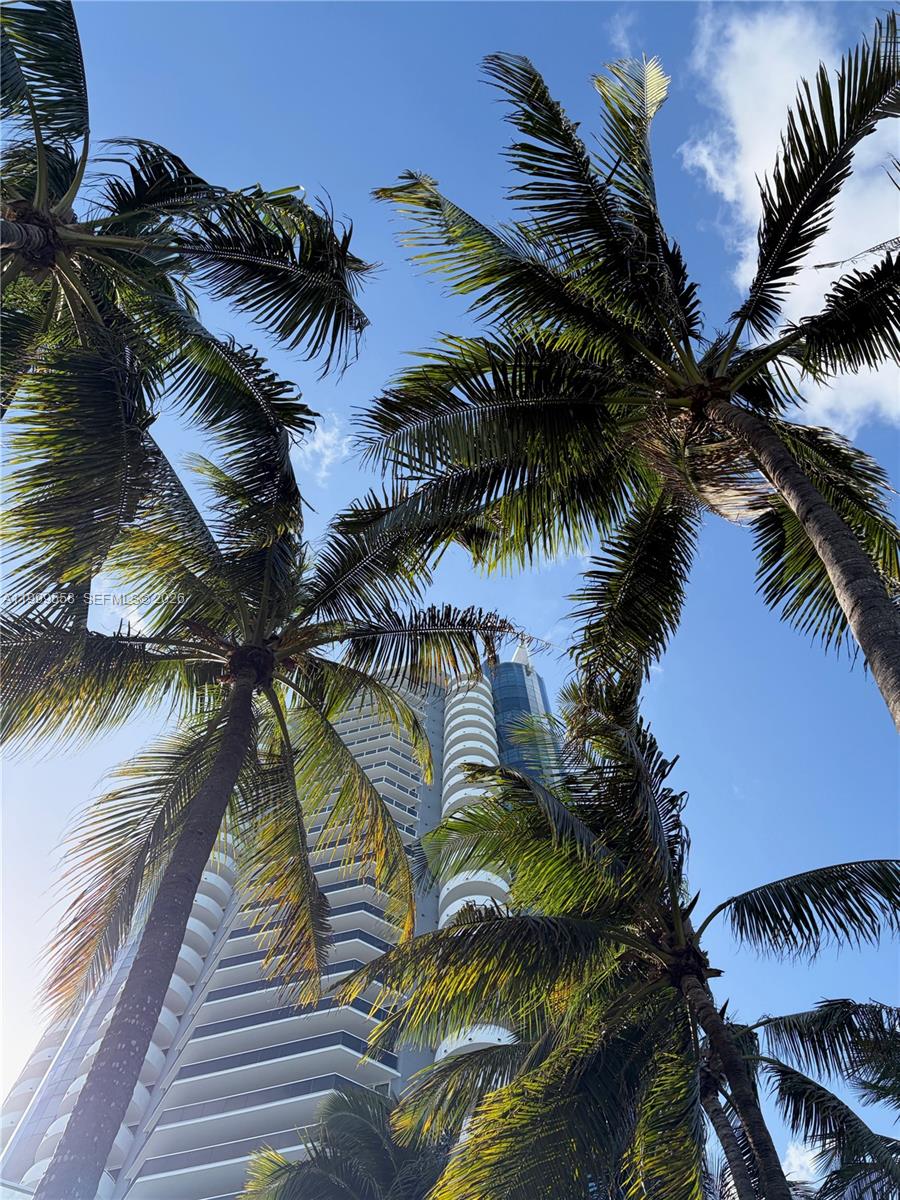 LA GORCE PALACE CONDO - Residential Lease