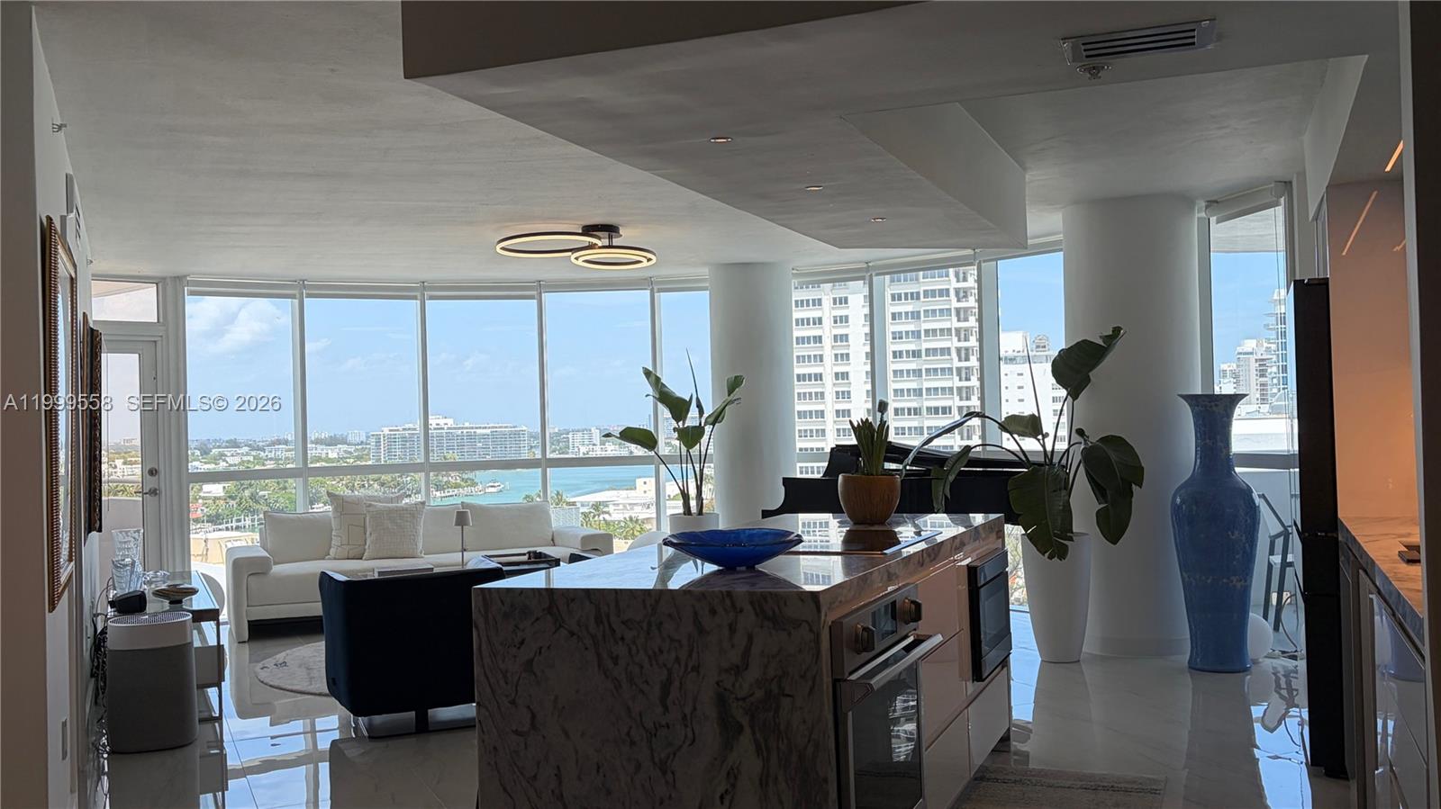 LA GORCE PALACE CONDO - Residential Lease