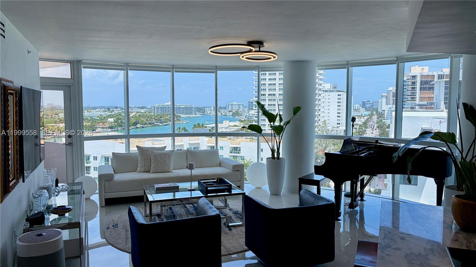 LA GORCE PALACE CONDO - Residential Lease