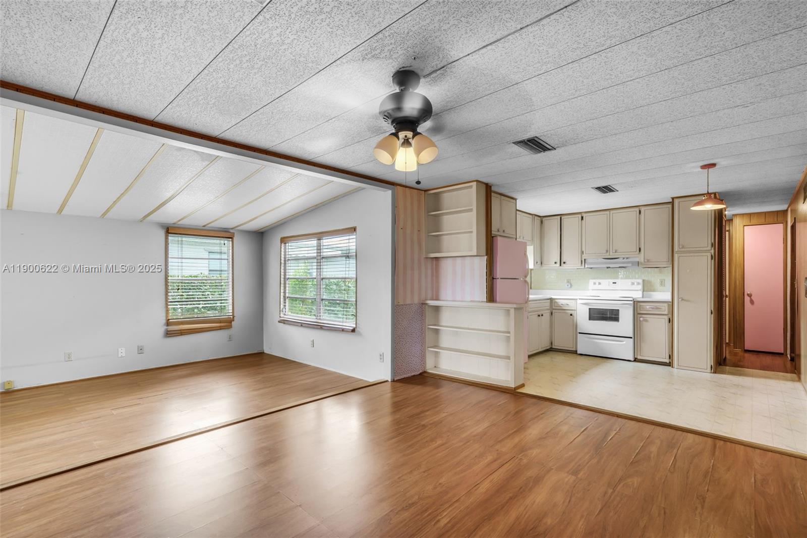 PARK CITY SEC THREE - Residential