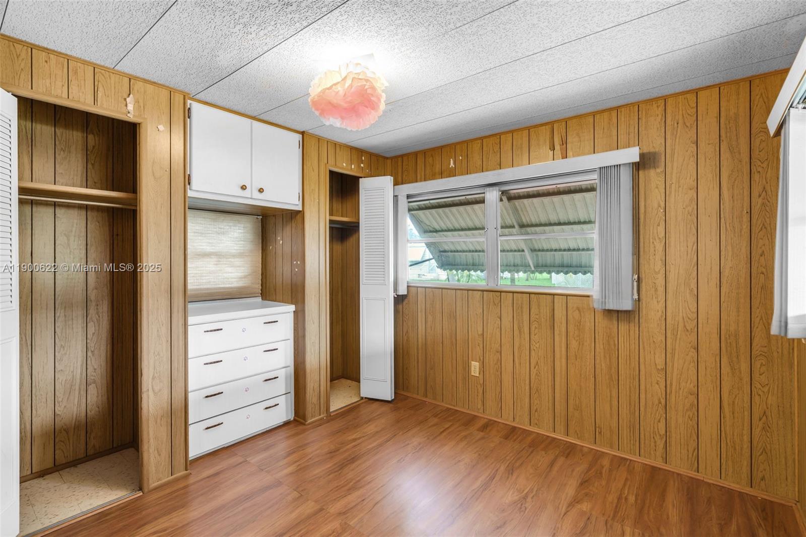 PARK CITY SEC THREE - Residential