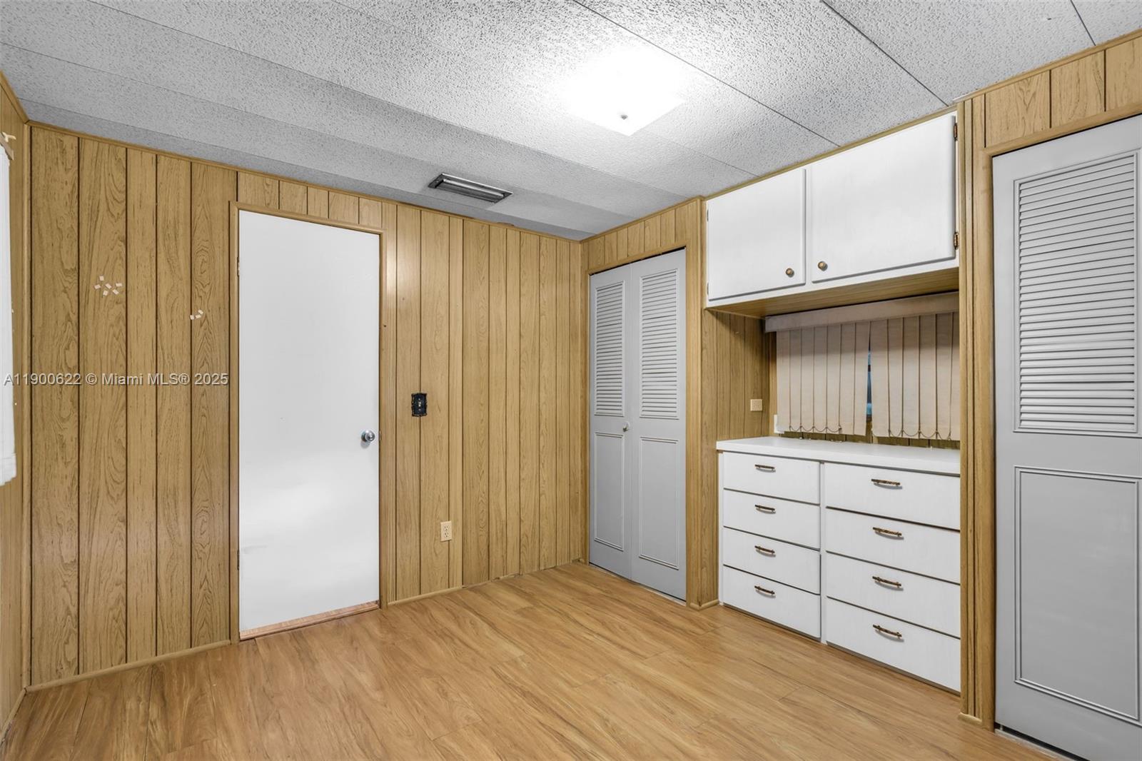 PARK CITY SEC THREE - Residential