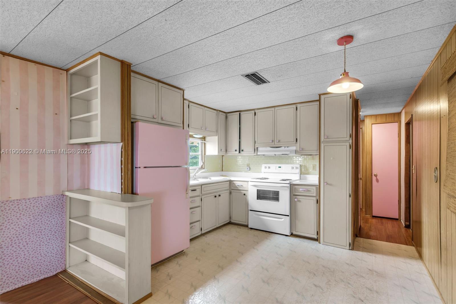 PARK CITY SEC THREE - Residential