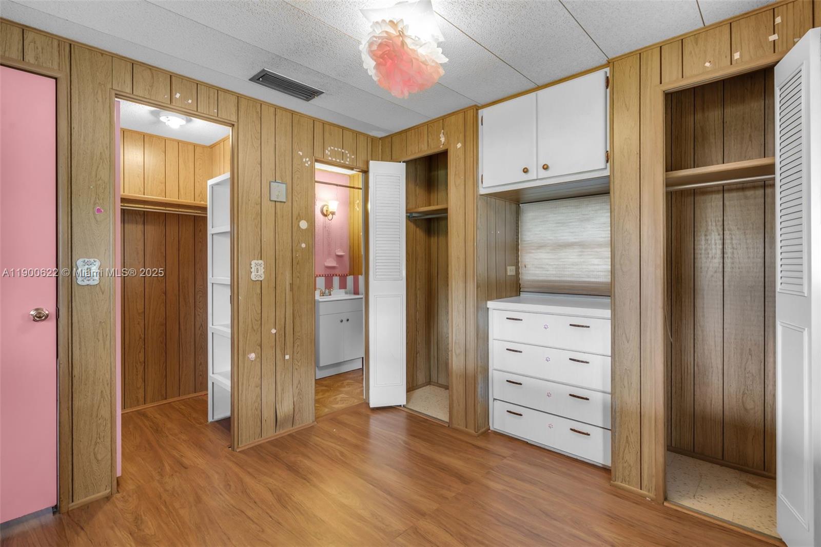 PARK CITY SEC THREE - Residential