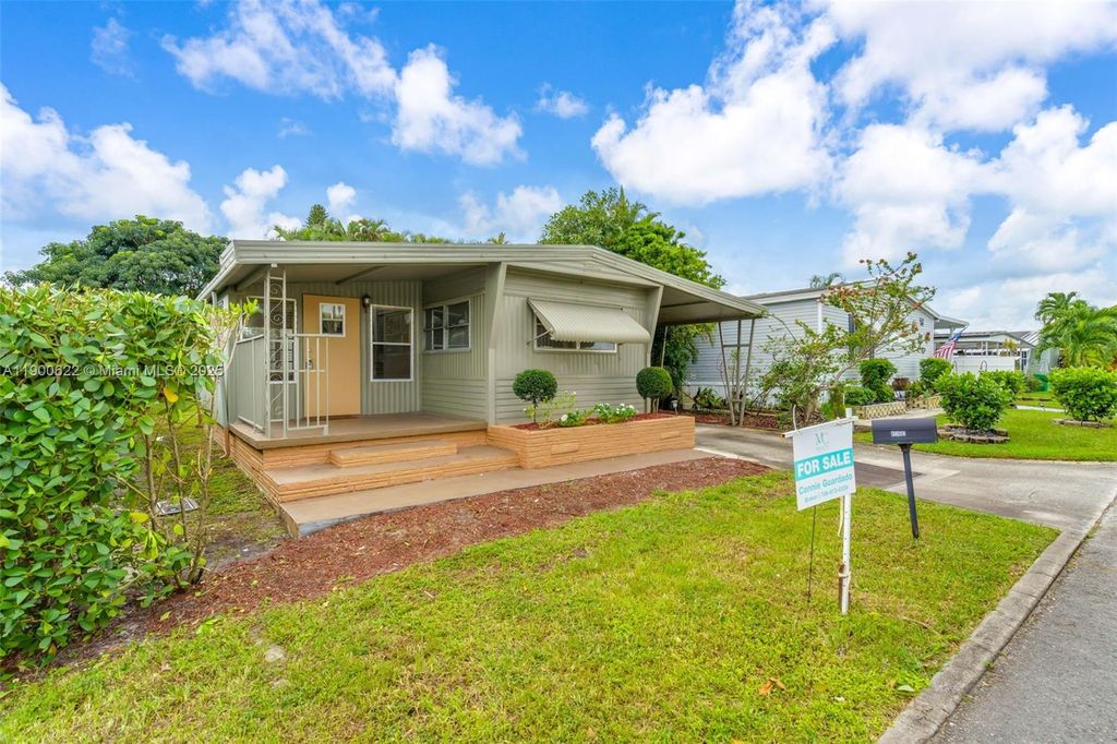 Photo of 8360 SW 21st St, Davie, FL 33324 (MLS # A11900622)