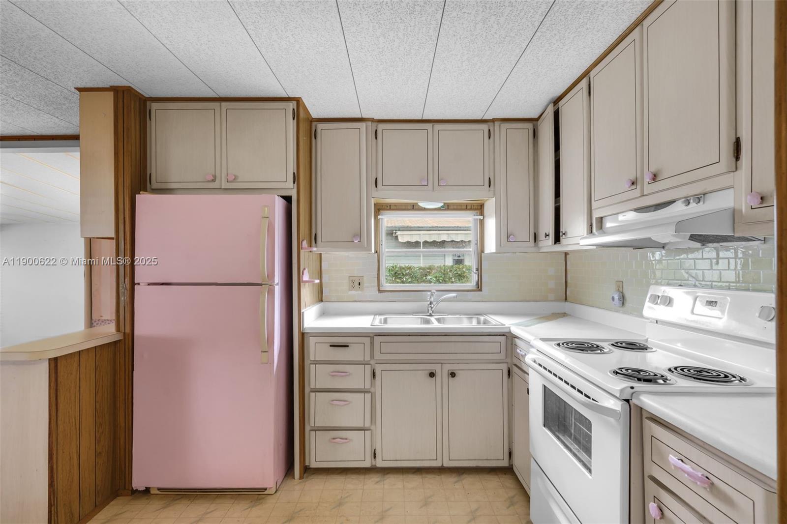 PARK CITY SEC THREE - Residential