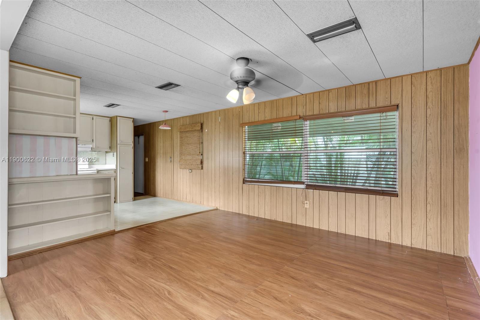 PARK CITY SEC THREE - Residential