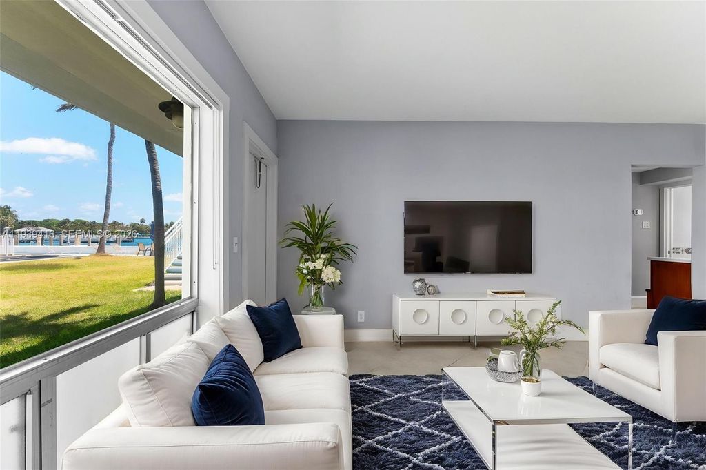 Photo of 2508 Bay Dr #23, Pompano Beach, FL 33062 (MLS # A11939416)
