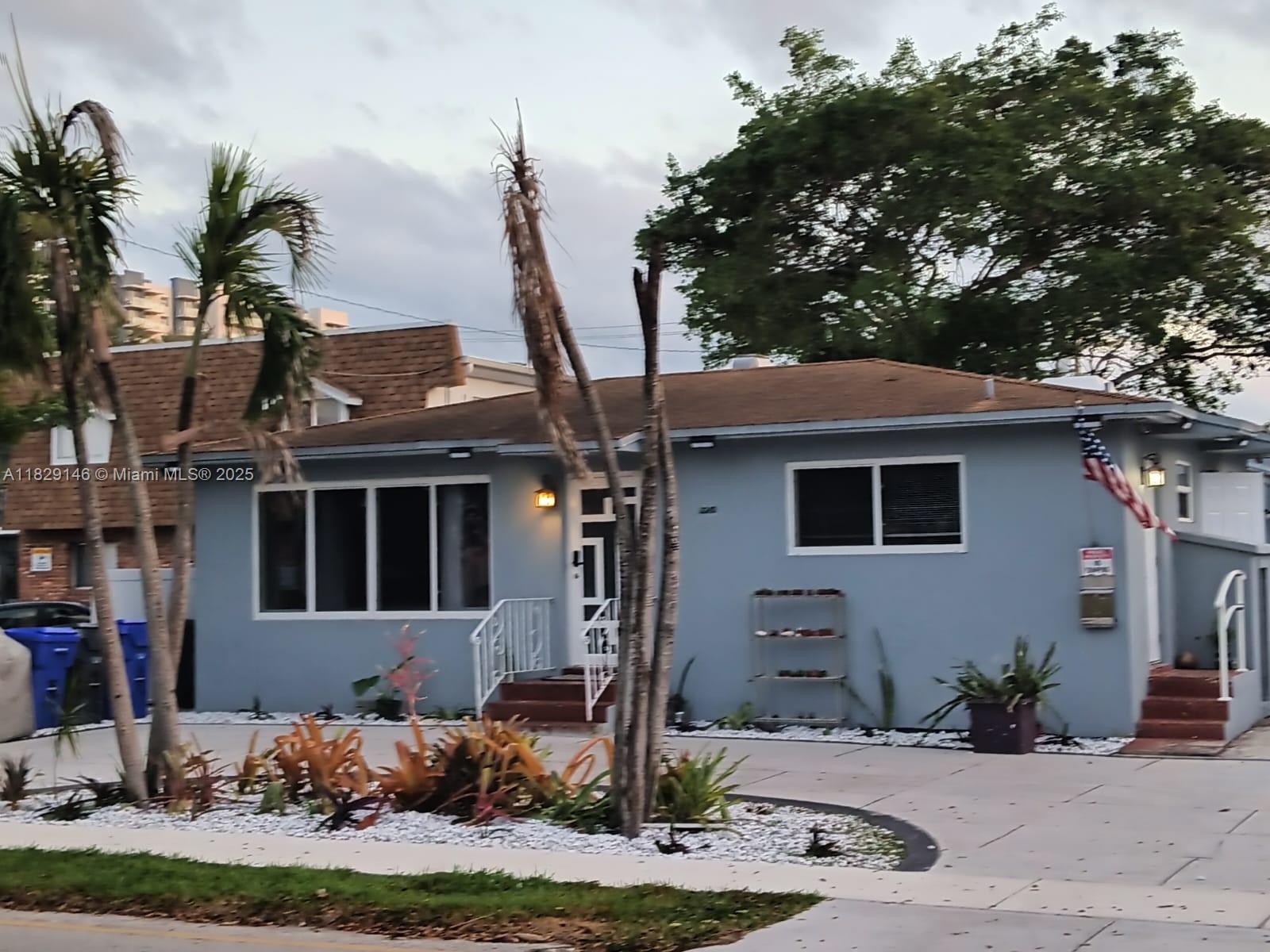 HOLLYWOOD LITTLE RANCHES - Residential Income