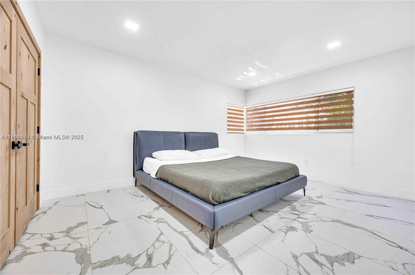 NAUTILUS SUB - Residential Lease