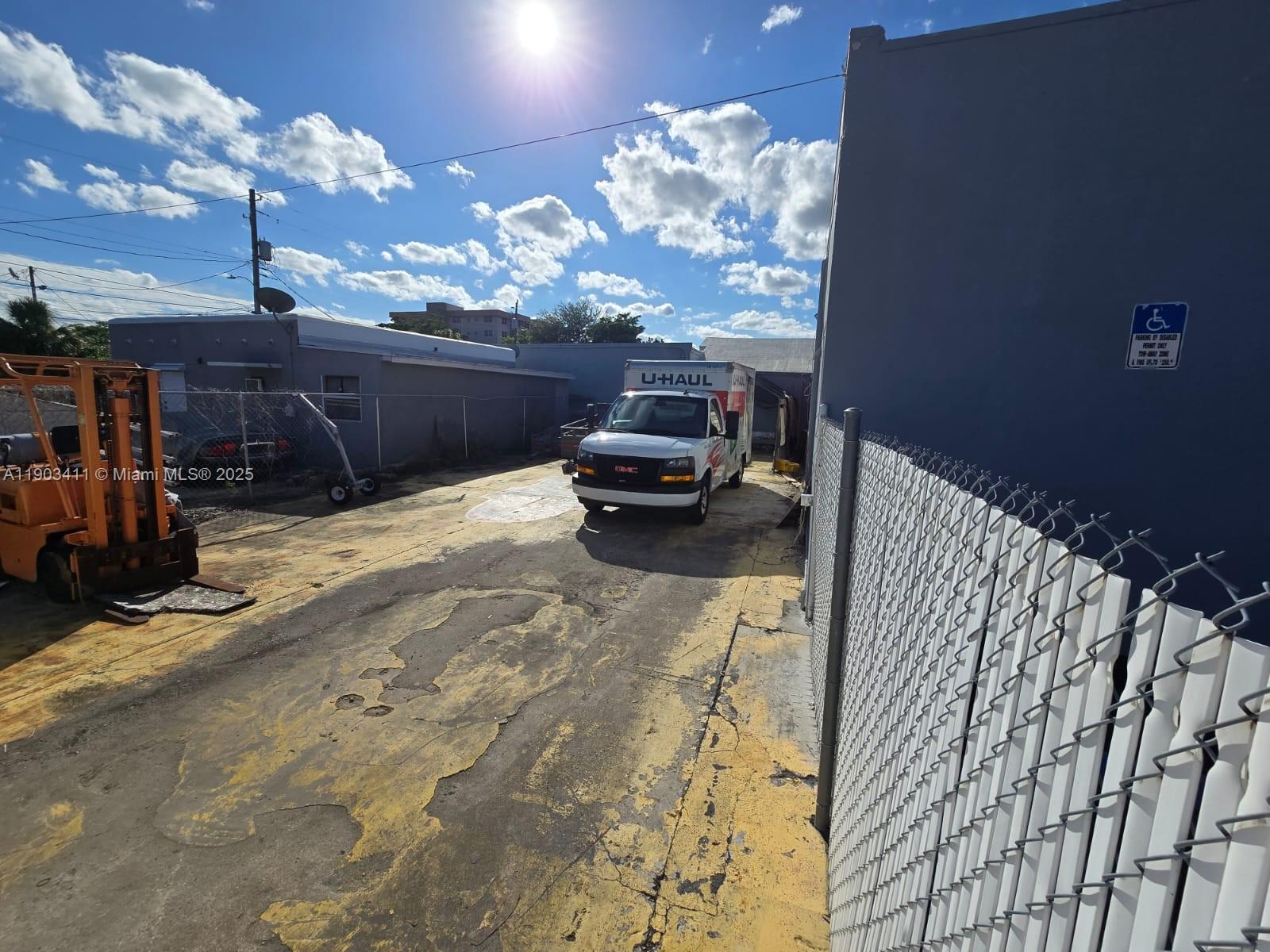 1128 N Federal Hwy Unit 2