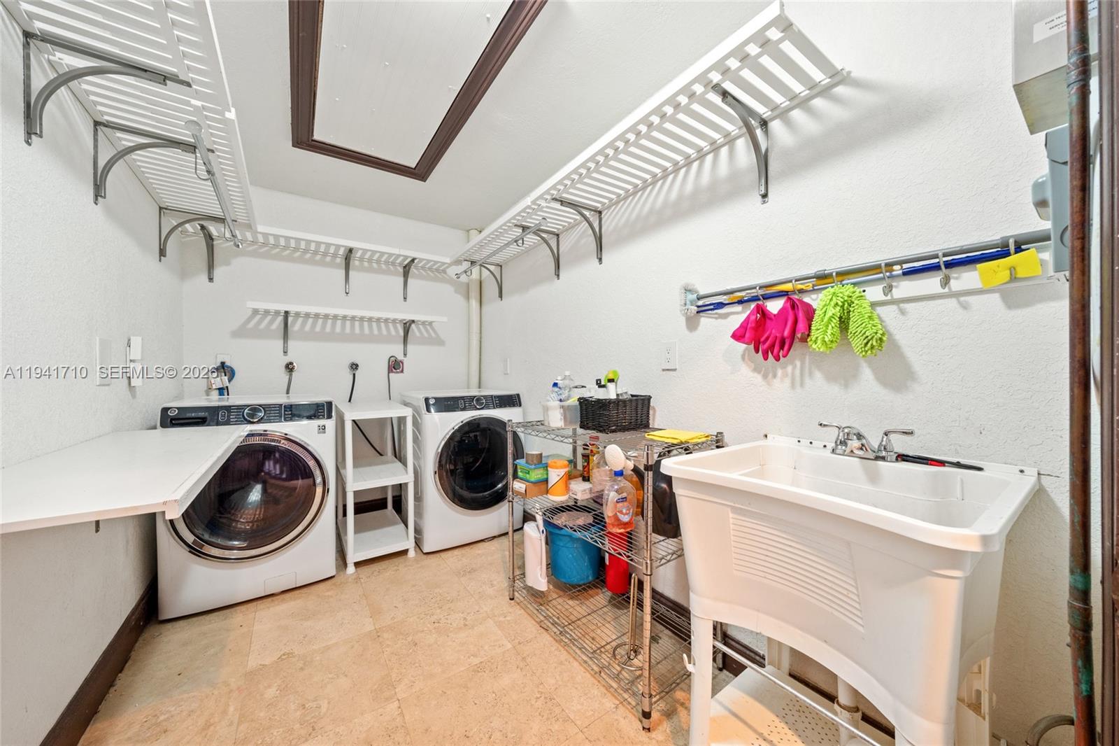 BRIAR BAY URBAN PARK SEC - Residential