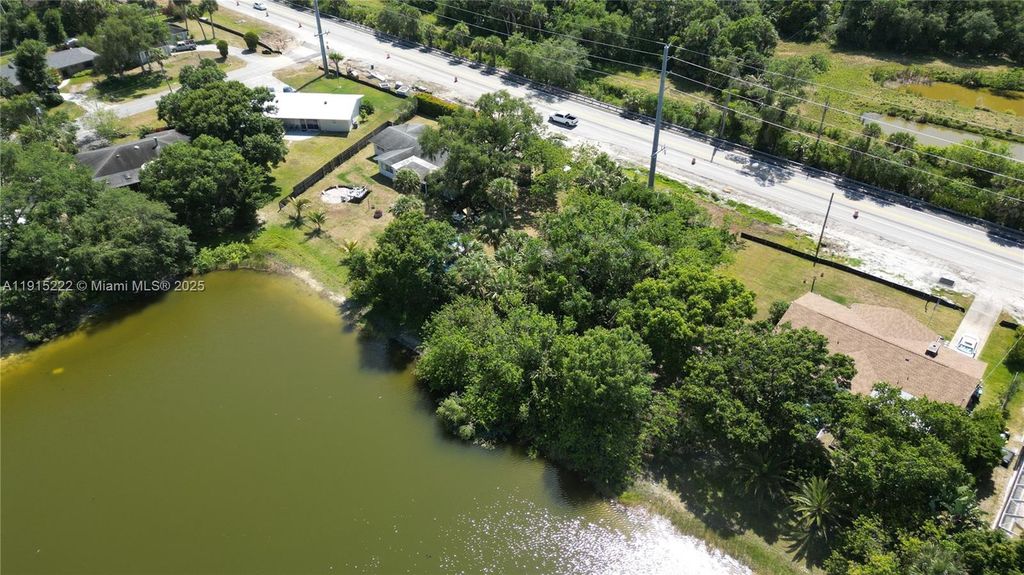 Photo of 6501 Emerson Ave, Fort Pierce, FL 34951 (MLS # A11915222)