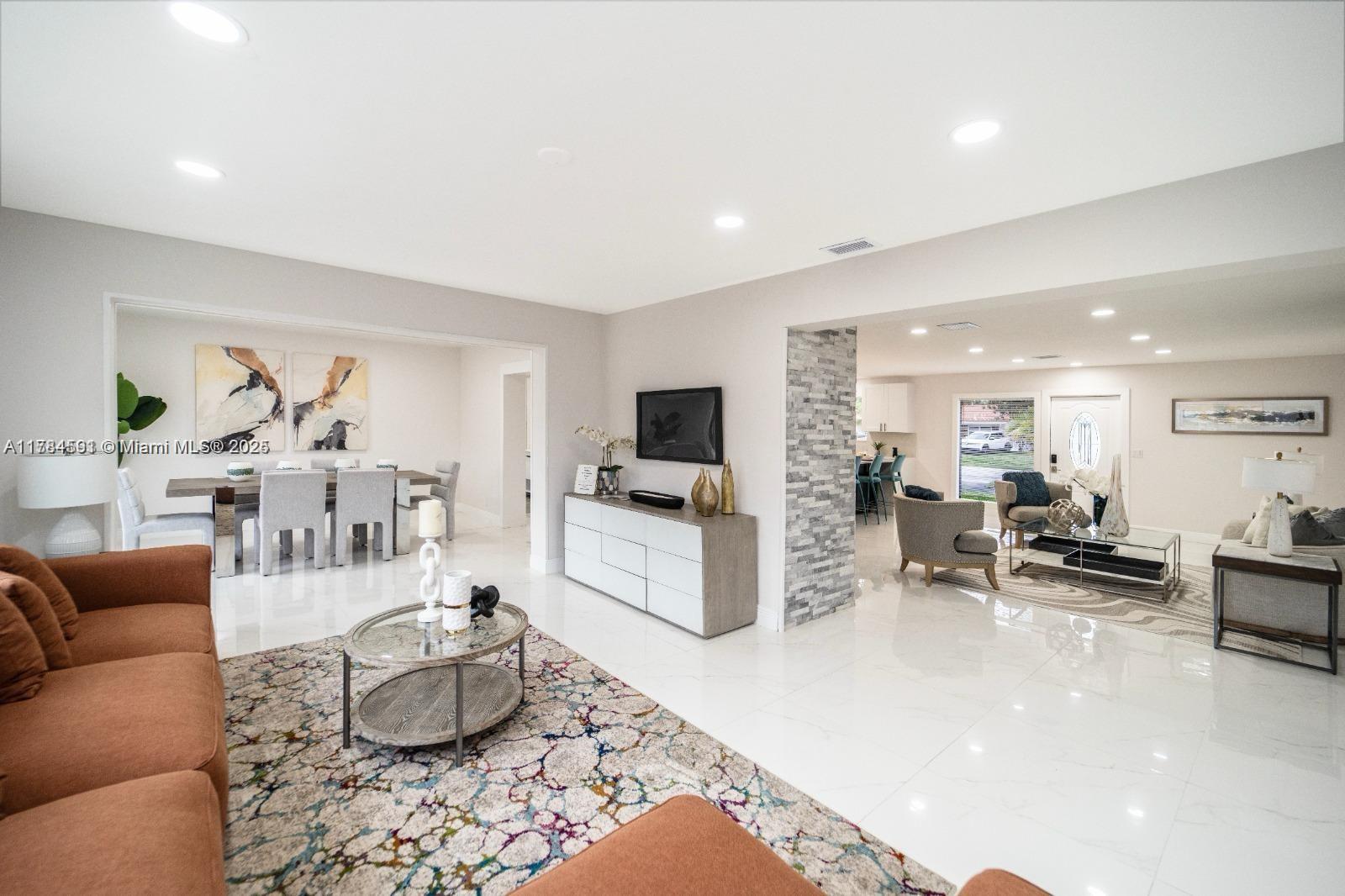 PLANTATION ISLES SEC TWO - Residential
