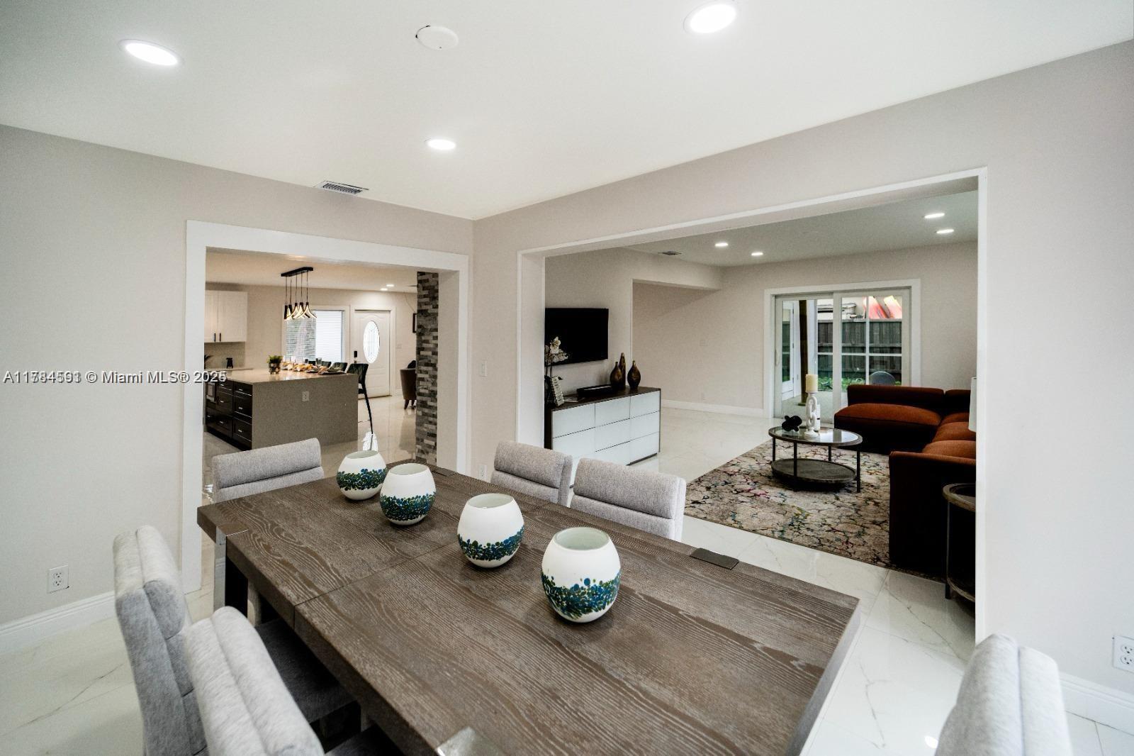PLANTATION ISLES SEC TWO - Residential