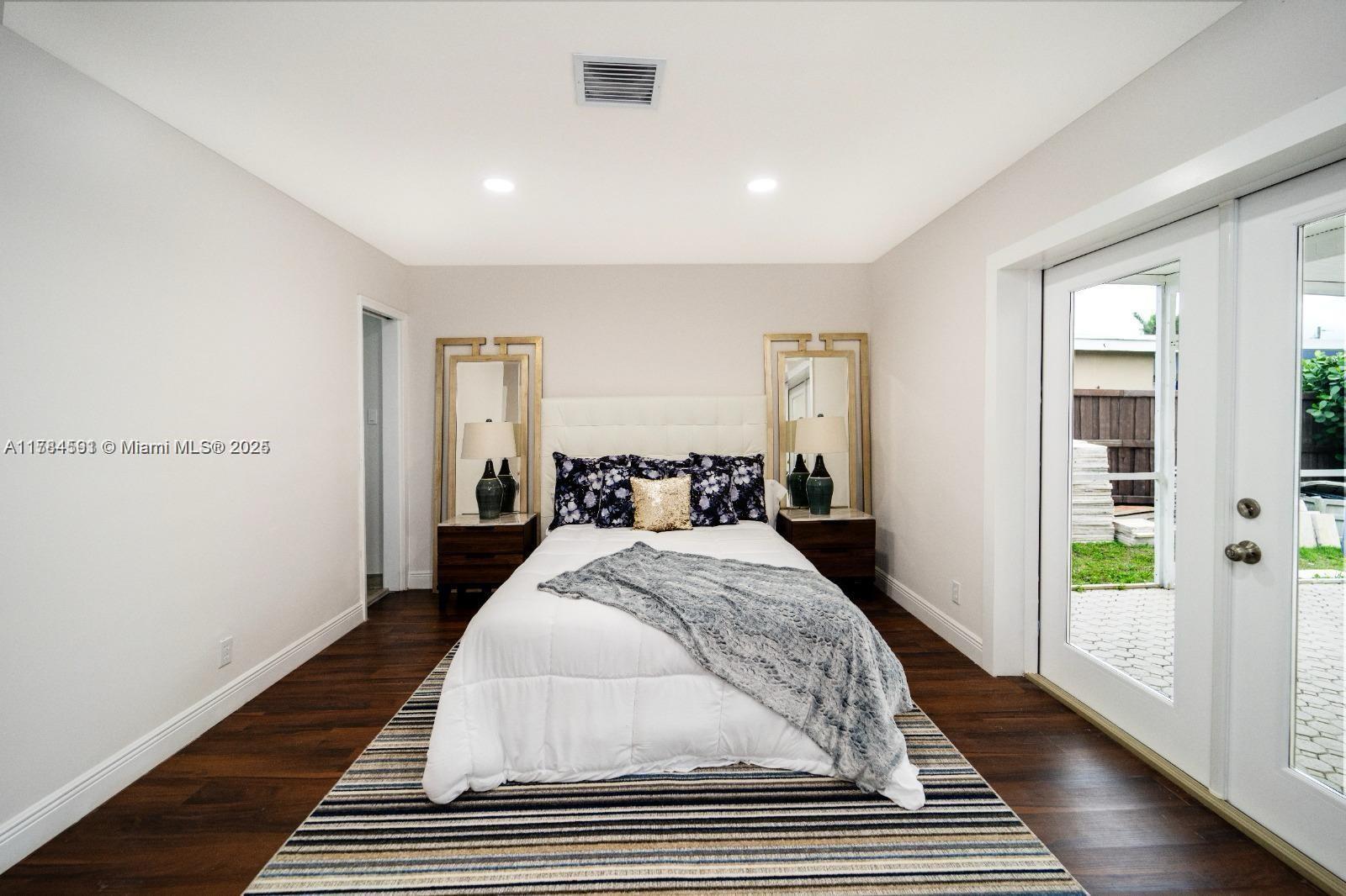 PLANTATION ISLES SEC TWO - Residential