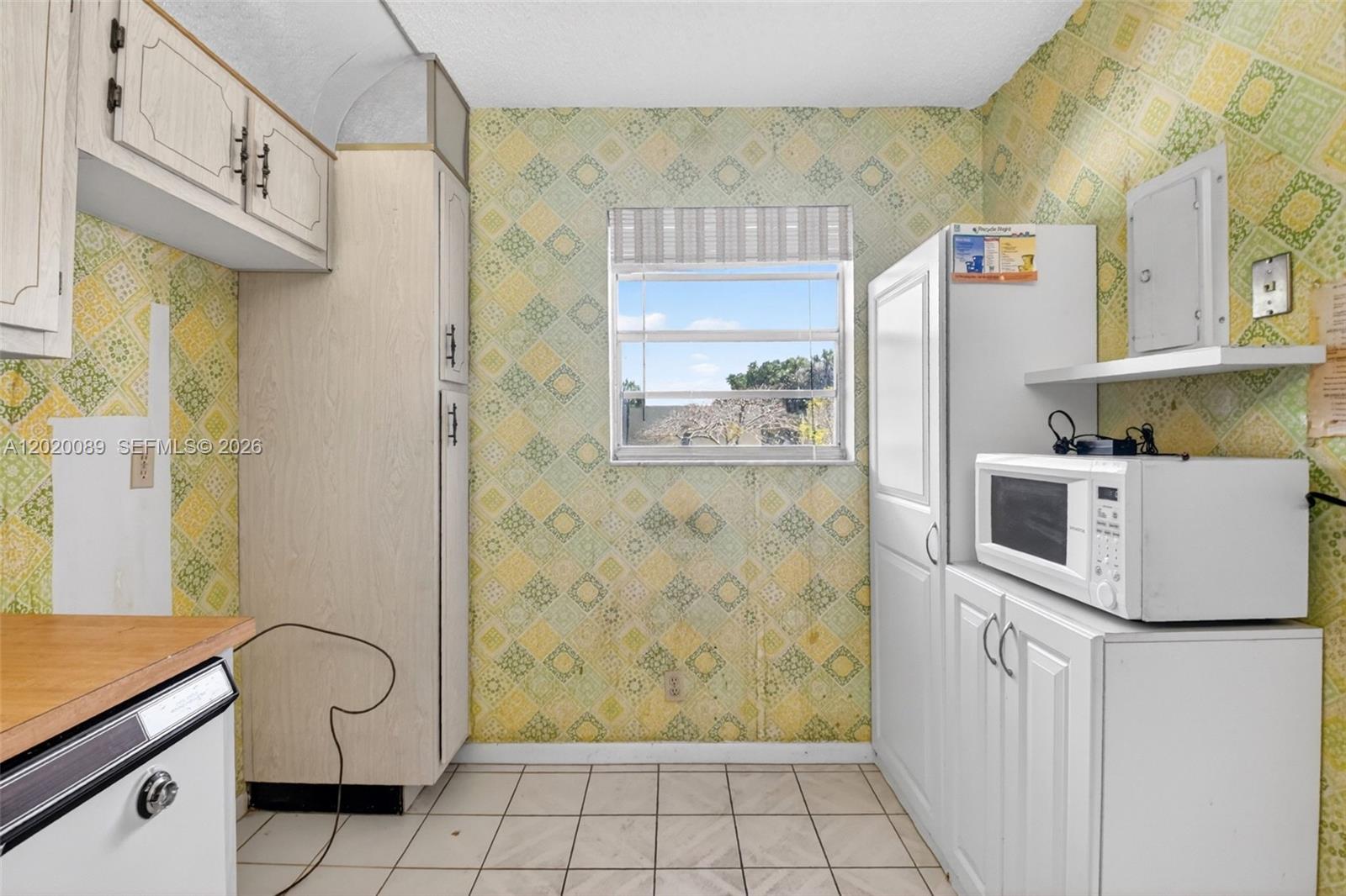 LAGO DEL REY CONDO - Residential