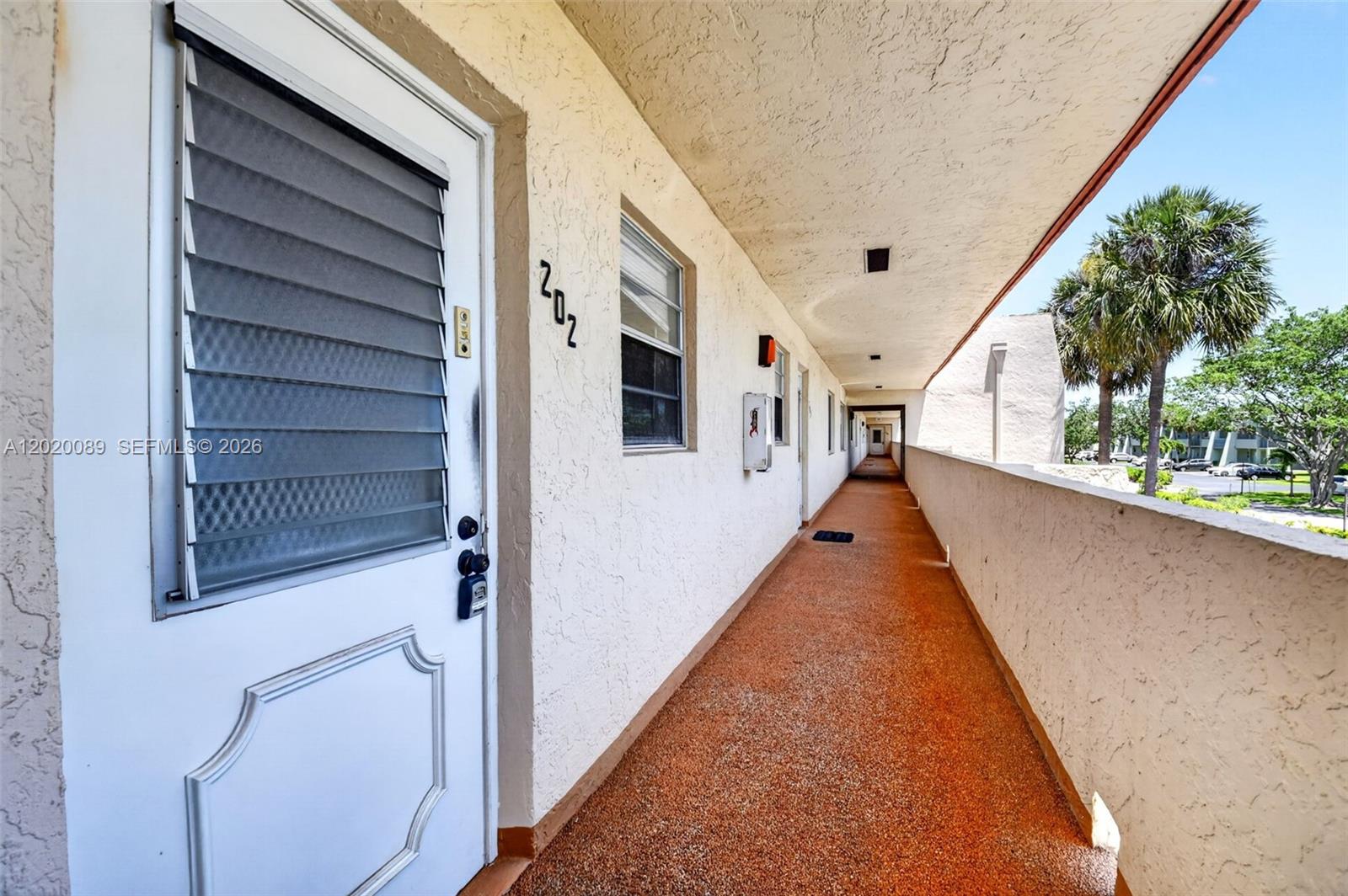 LAGO DEL REY CONDO - Residential