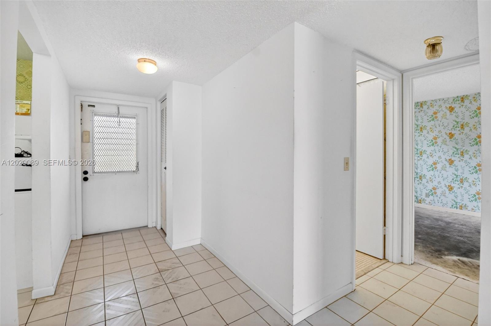LAGO DEL REY CONDO - Residential