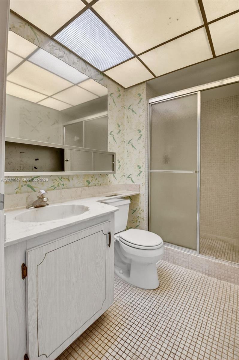 LAGO DEL REY CONDO - Residential