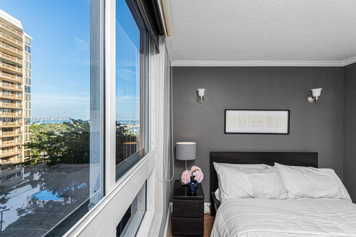 2951 S Bayshore Dr 917