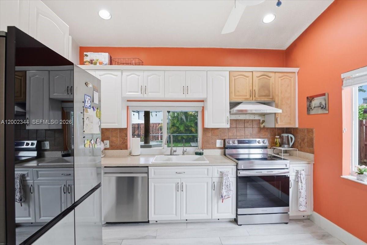 BONAVENTURE LAKES ADD 2 - Residential