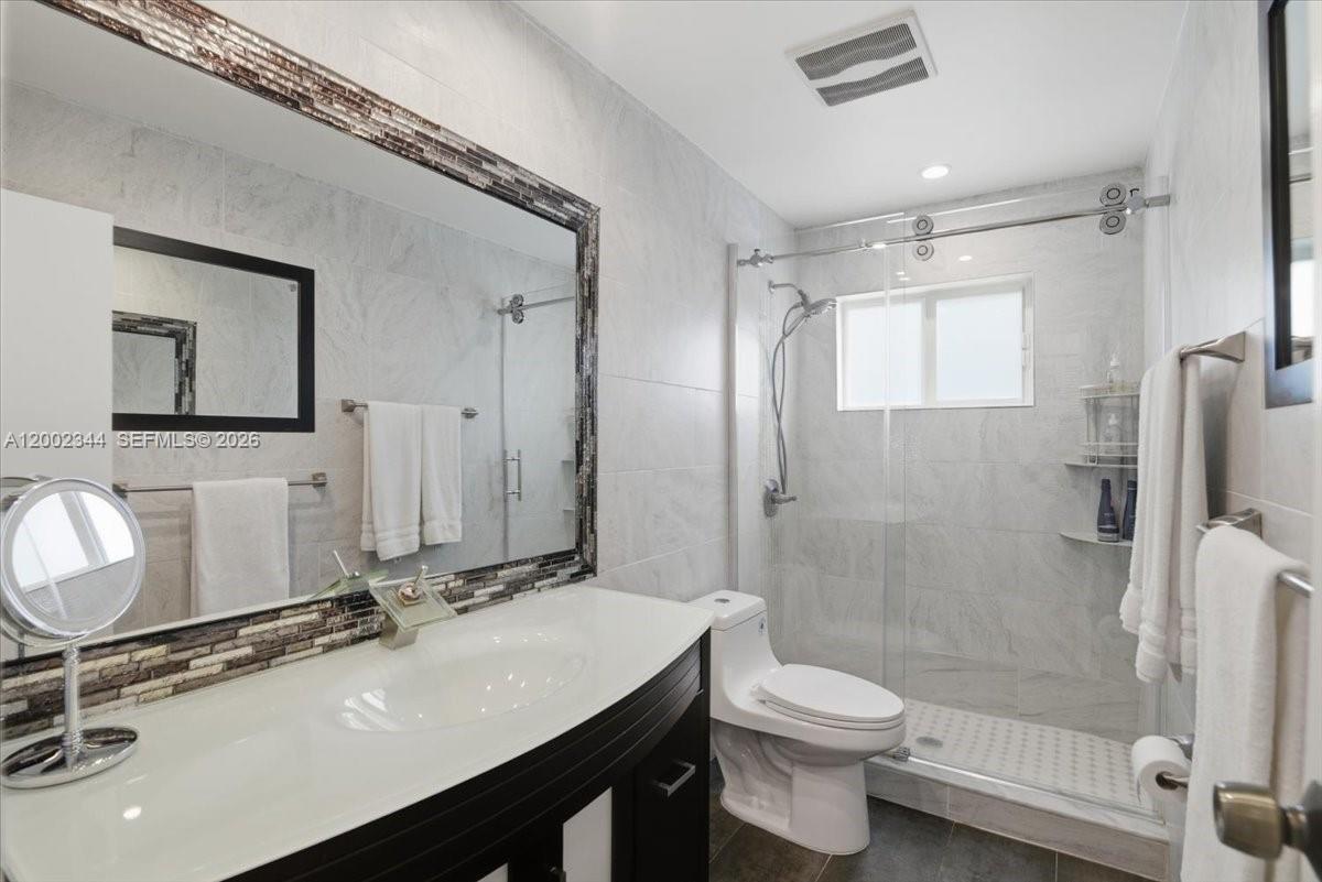 BONAVENTURE LAKES ADD 2 - Residential