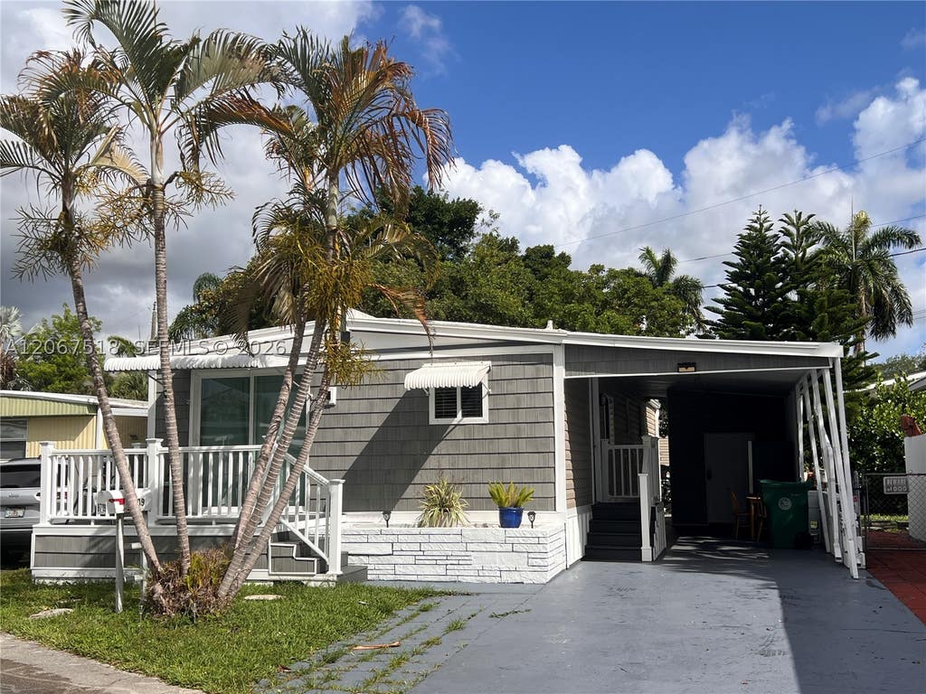 Photo of 8709 SW 15th St #na, Davie, FL 33324 (MLS # A12067518)
