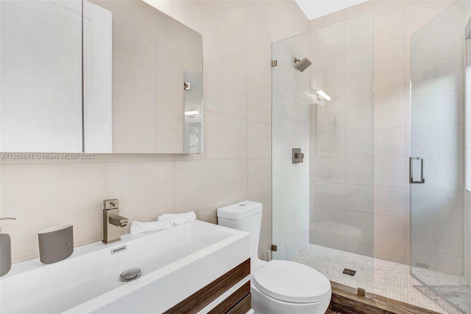 AMD PLAT OF SUNSET LAKE S - Residential