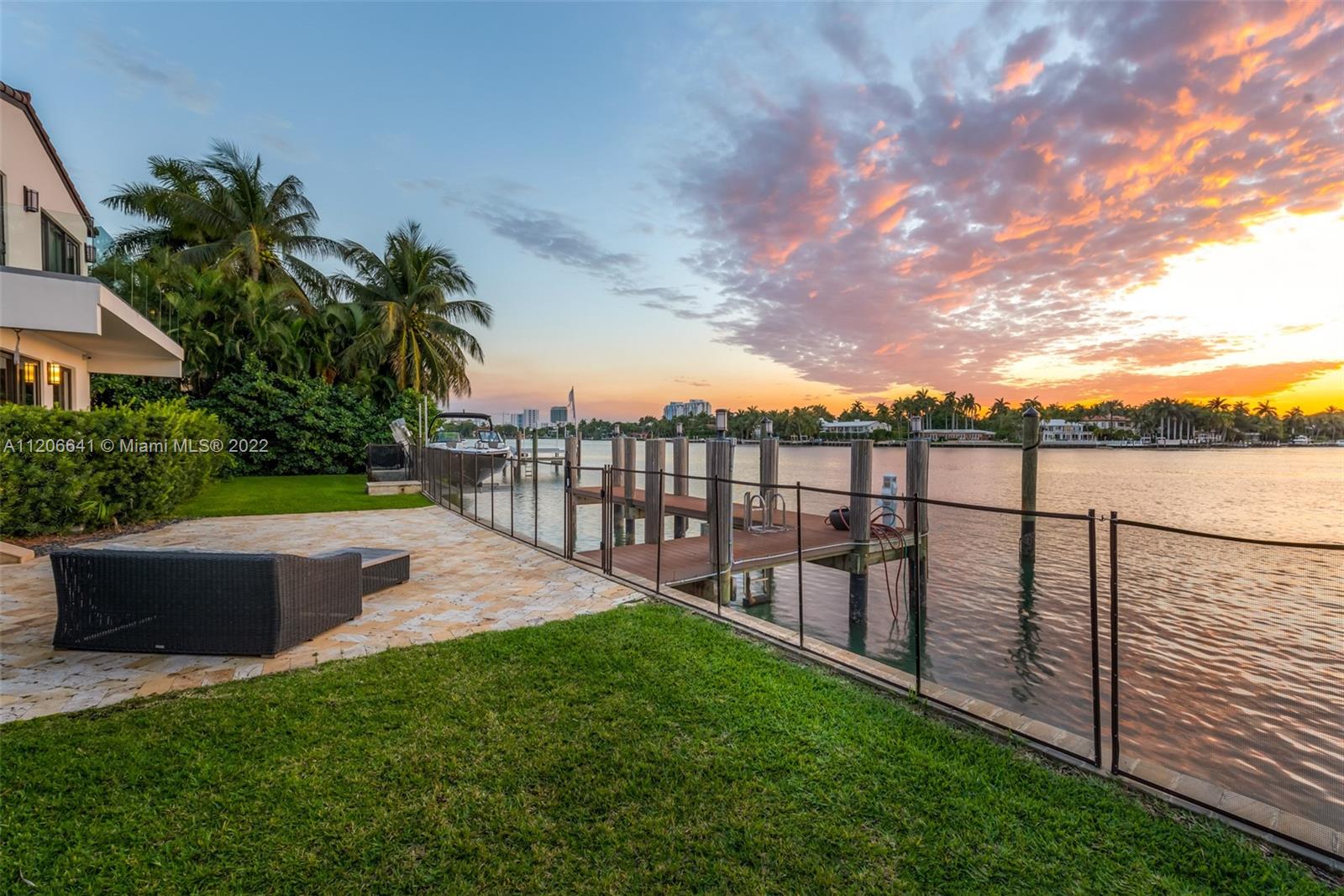 AMD PLAT OF SUNSET LAKE S - Residential