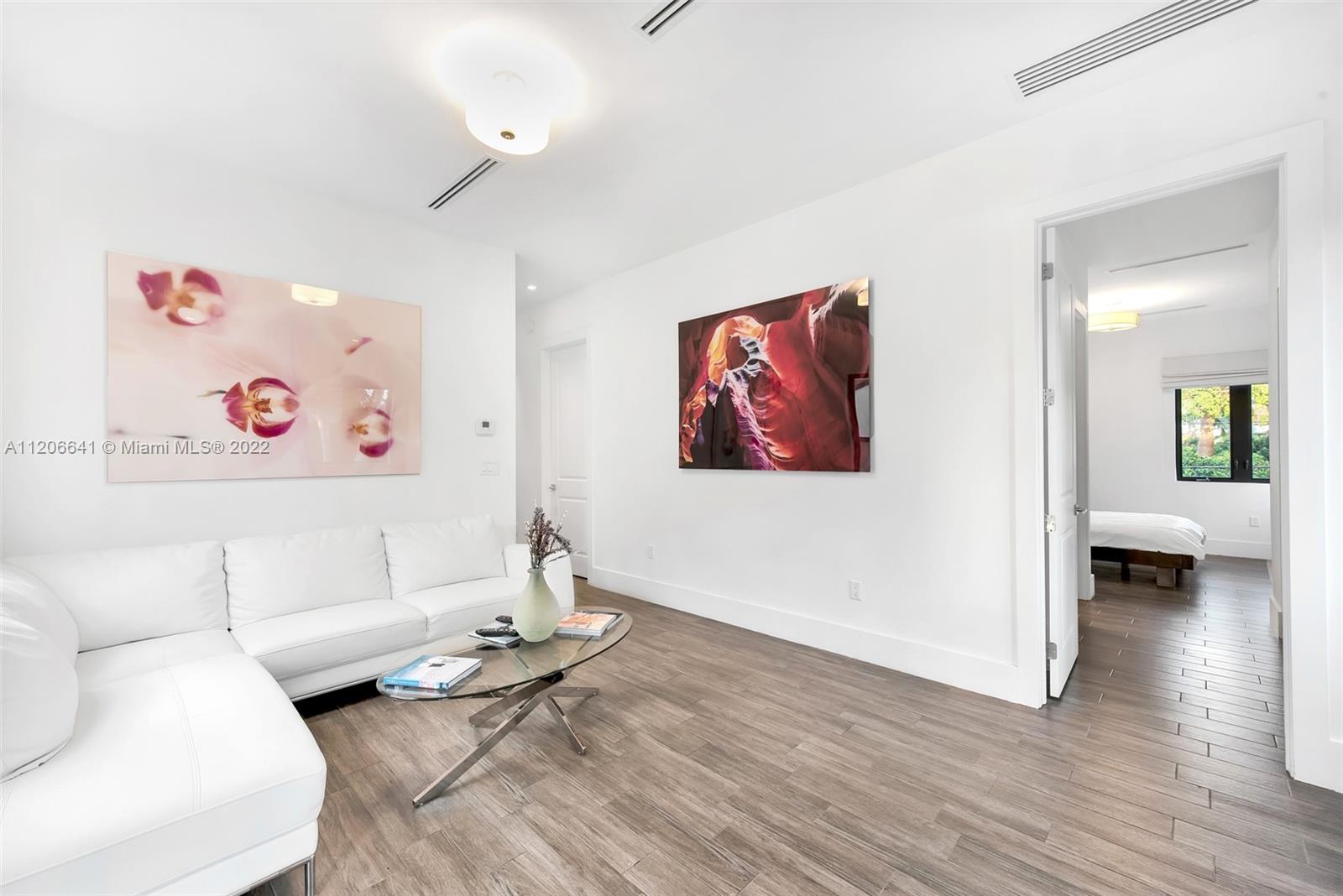 AMD PLAT OF SUNSET LAKE S - Residential