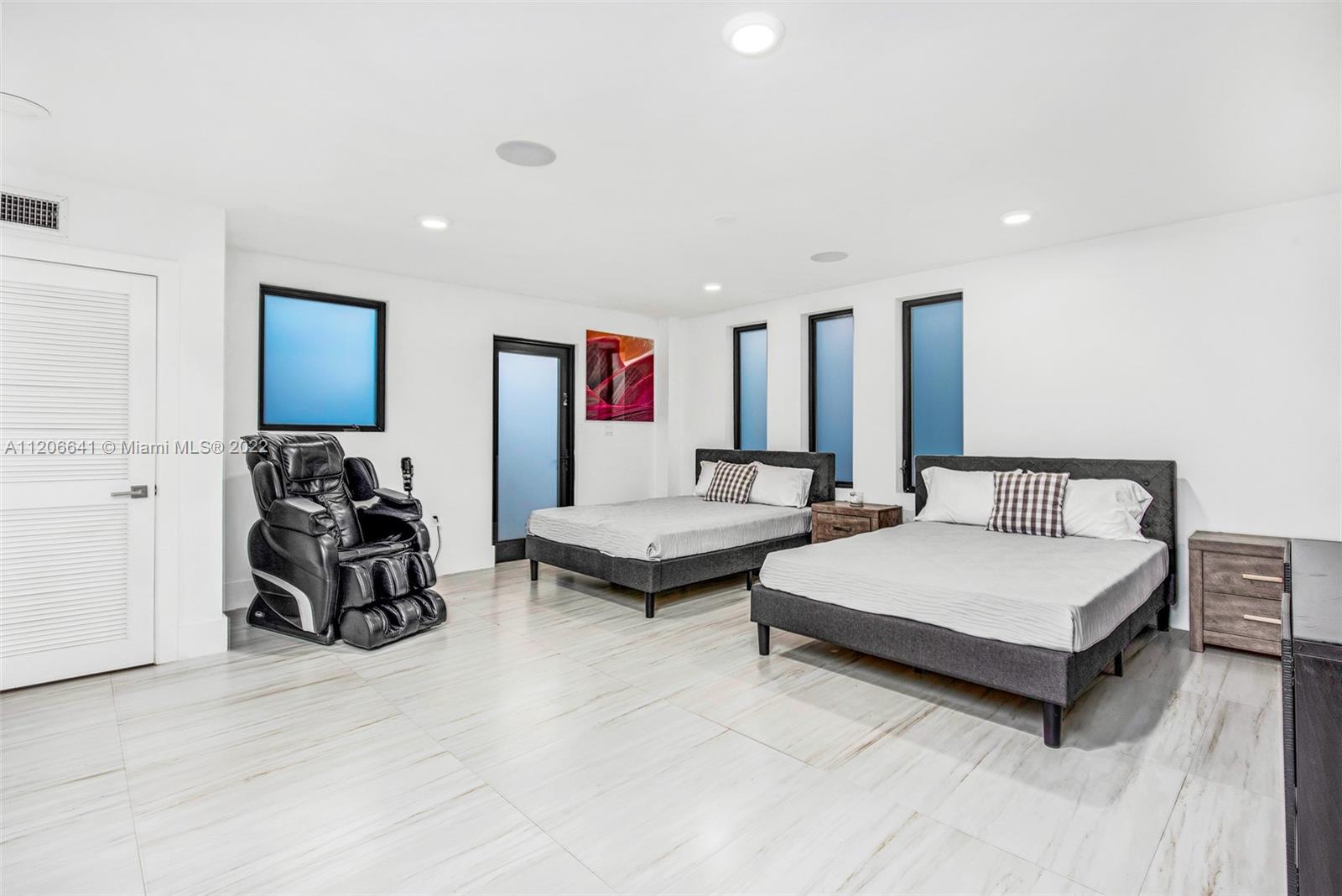 AMD PLAT OF SUNSET LAKE S - Residential