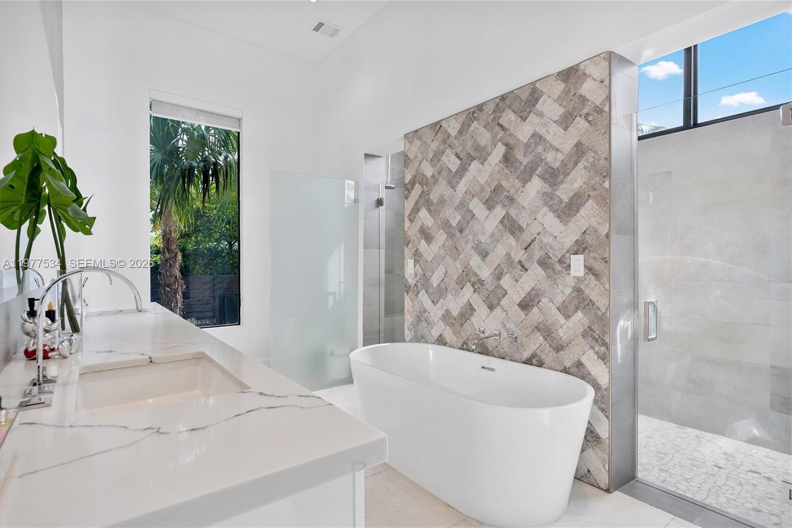 MIAMI SHORES SEC 3 - Residential