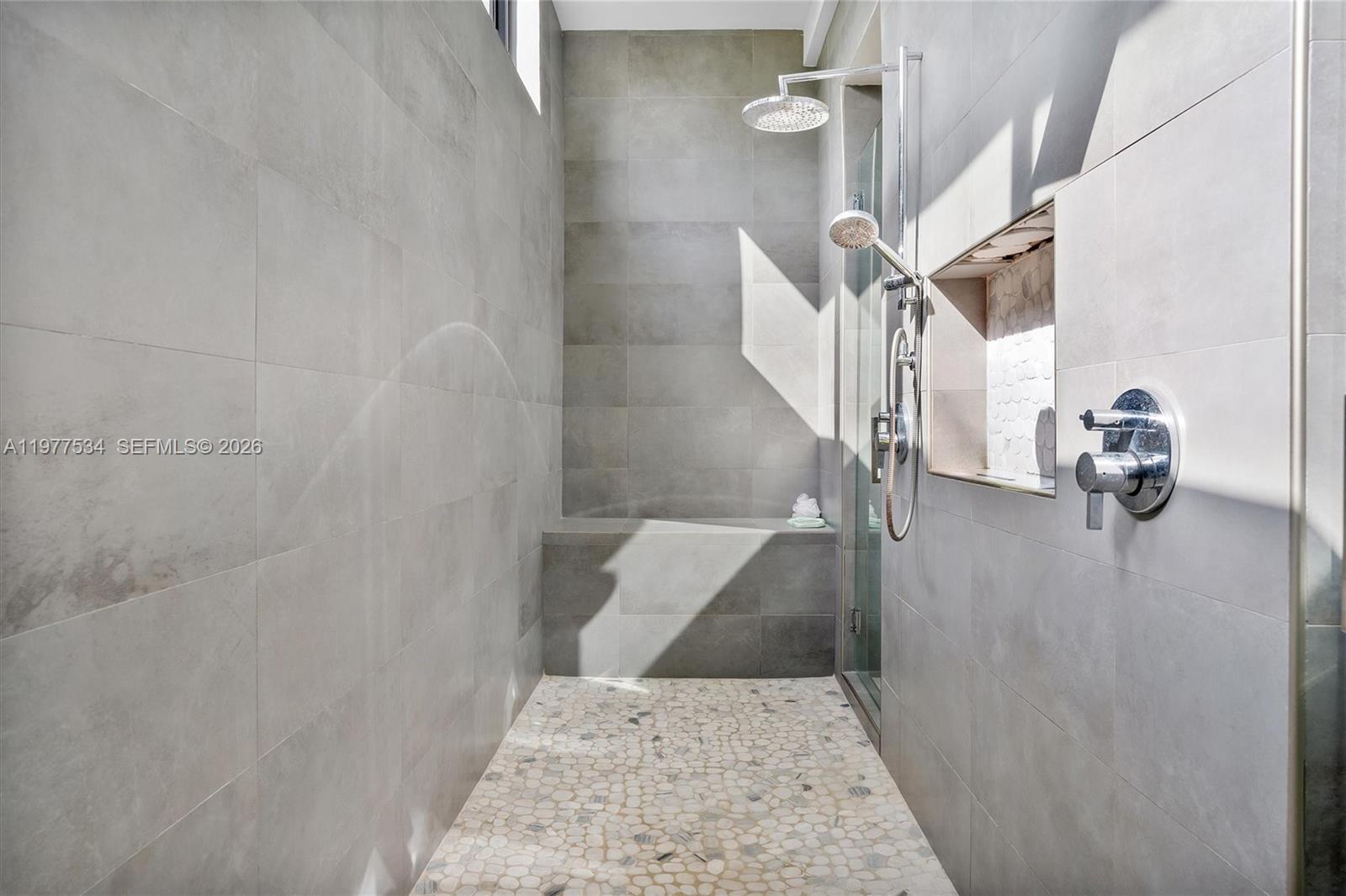 MIAMI SHORES SEC 3 - Residential