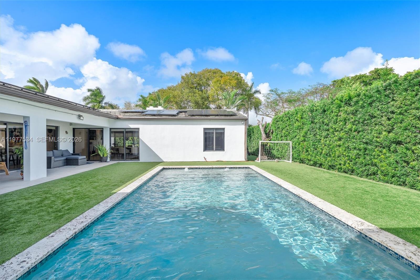 MIAMI SHORES SEC 3 - Residential