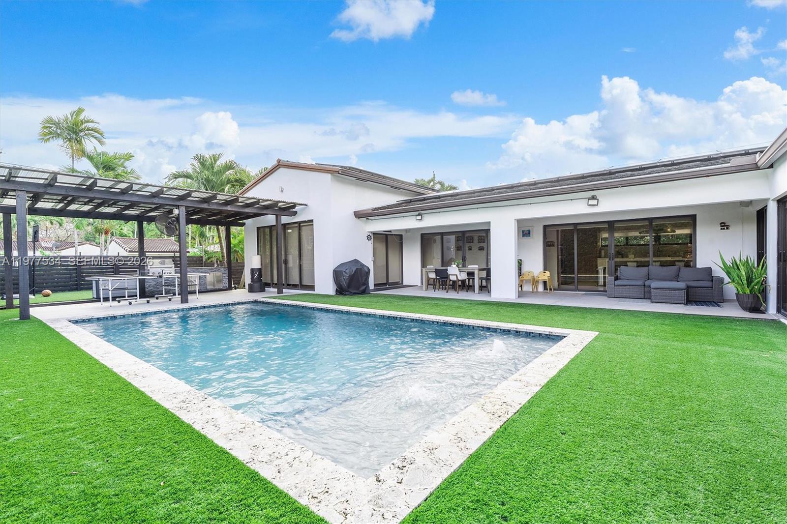 MIAMI SHORES SEC 3 - Residential