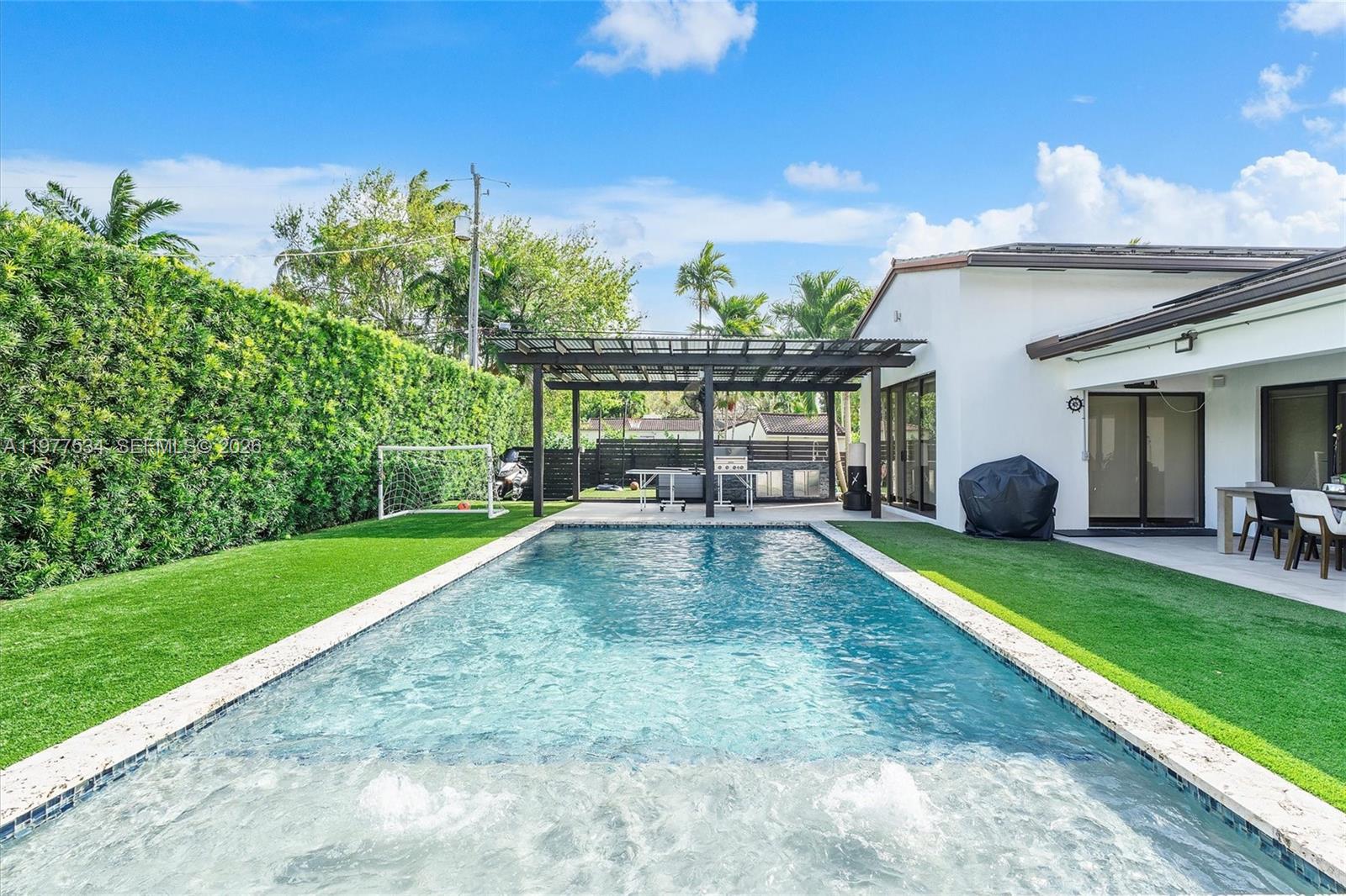 MIAMI SHORES SEC 3 - Residential