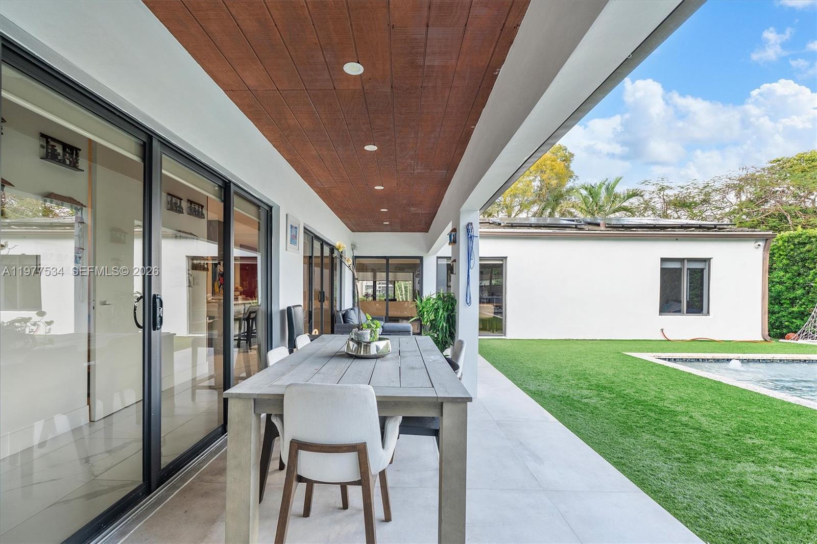 MIAMI SHORES SEC 3 - Residential