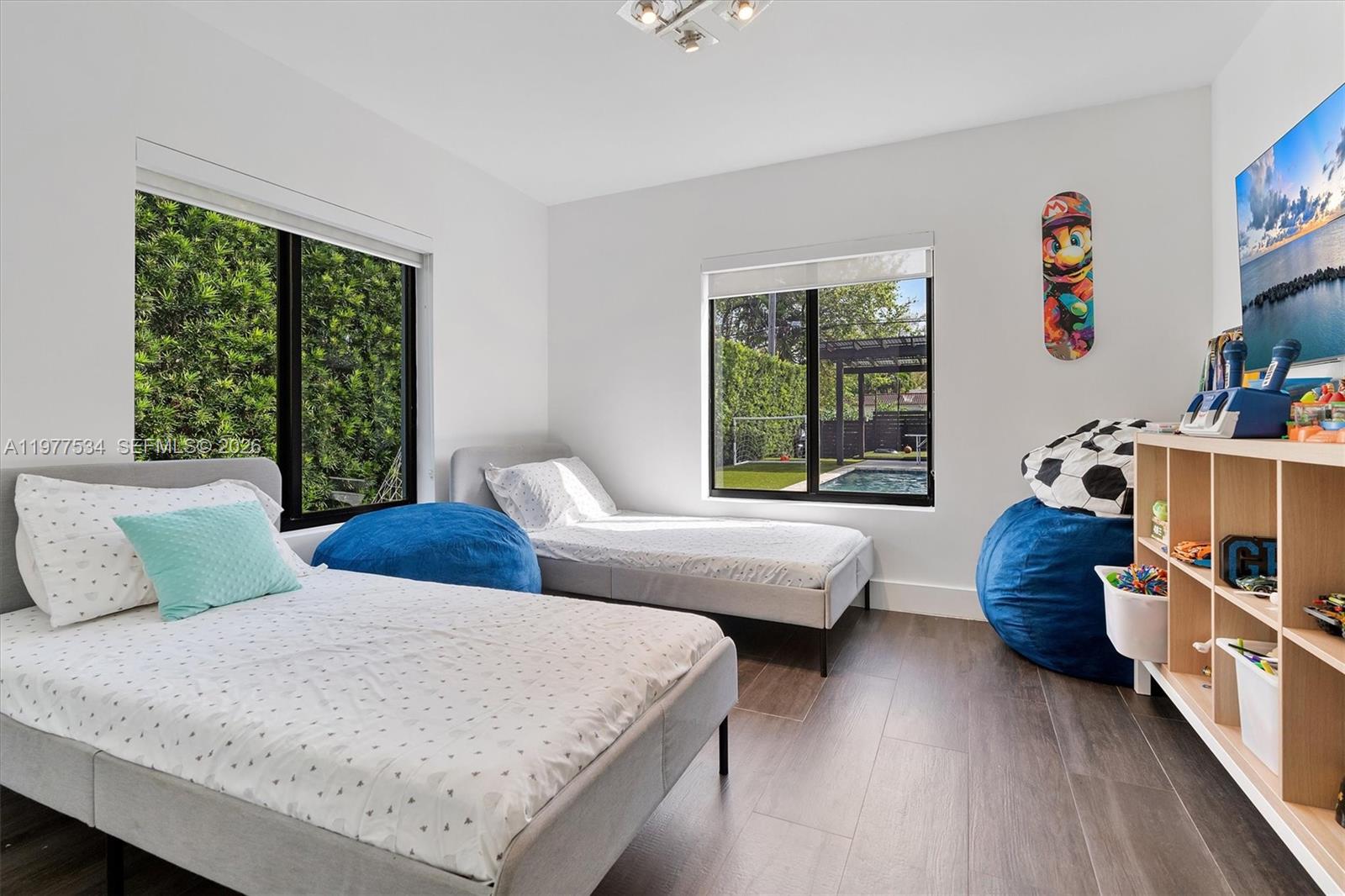 MIAMI SHORES SEC 3 - Residential