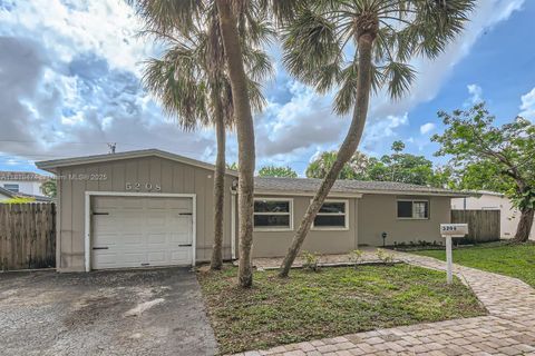 Photo of 5208 SW 91st Ter, Cooper City, FL 33328 (MLS # A11819474)