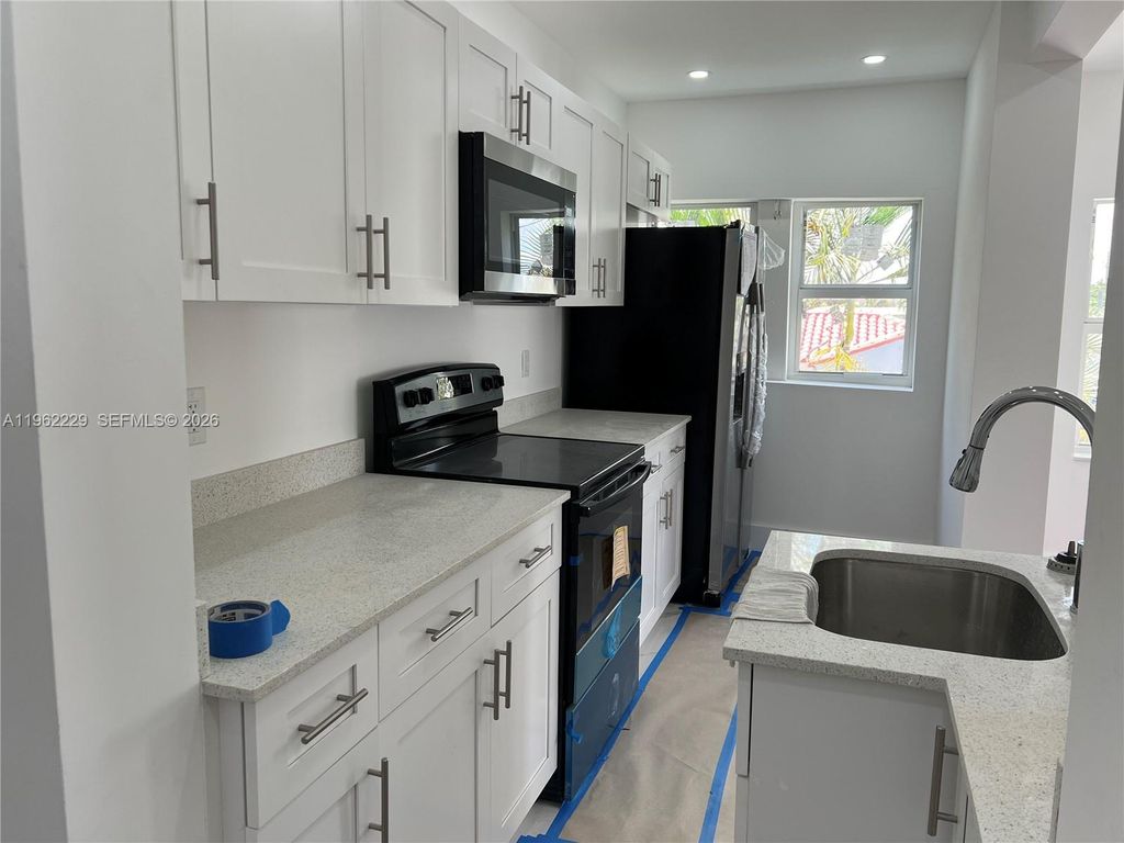 Photo of 1015 S 17th Ave #9, Hollywood, FL 33020 (MLS # A11962229)